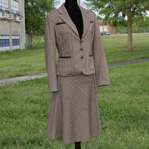 Banana Republic Skirt Suit (Sz 4/6)